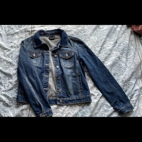 Jean jacket - Picture 1 of 2